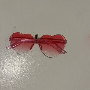 Pink heart sunglasses 🫶🏻